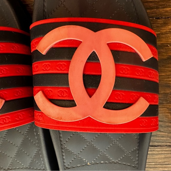Chanel CC Flat Slide Rubber Sandals - Picture 6 of 13